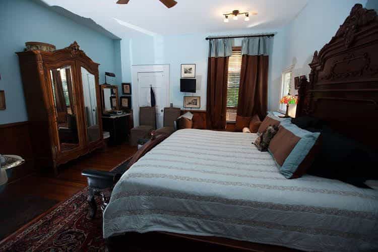 Inn on Poplar Hill
