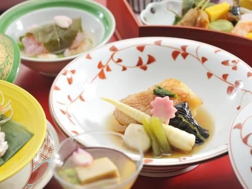 Japanese-Style Deluxe Room - Breakfast + Restaurant Dinner Included - Non-Smoking