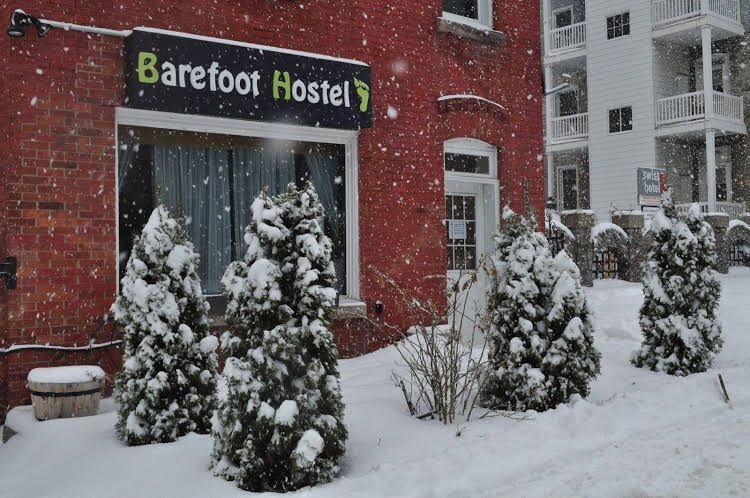 Barefoot Hostel - Caters to Women0