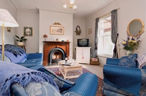 One-Bedroom Cottage - Sarsaparilla (Adult Only)
