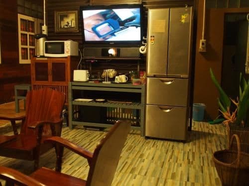 Standard Twin Room with Shared Bathroom