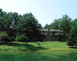 Los Indios Escapes! to Cherokee Village Los Indios Escapes! to Cherokee Village