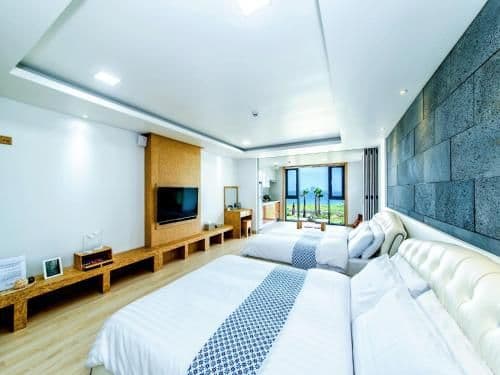 Quadruple Room with Sea View