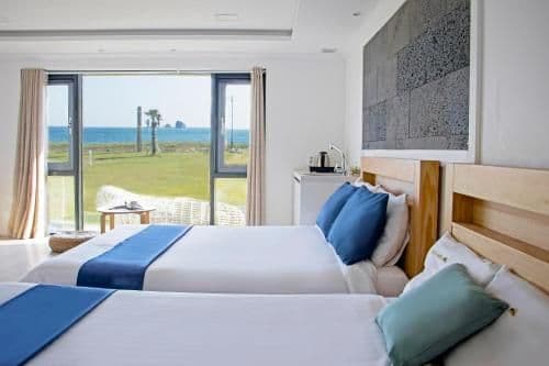 Large Twin Room