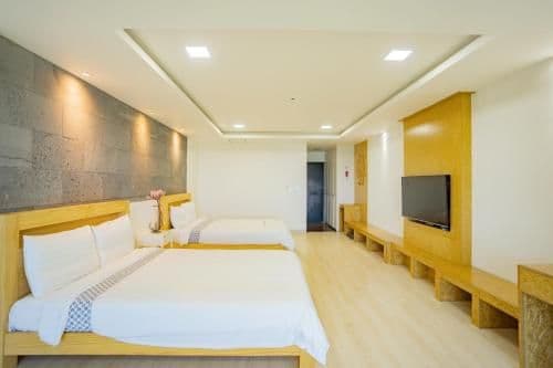 Quadruple Room with Sea View