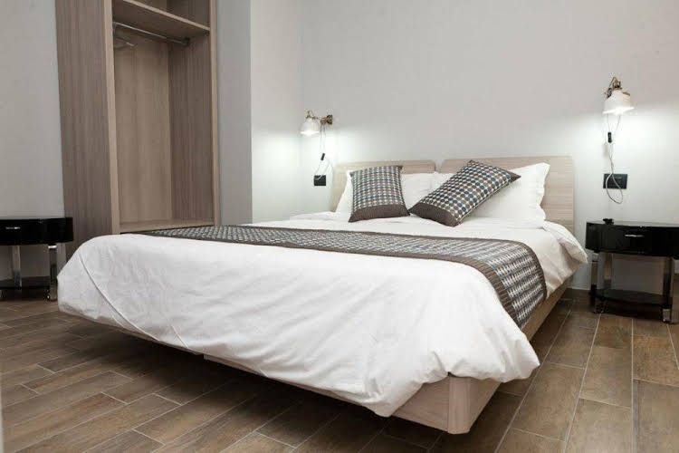 Apart Meneghino0
