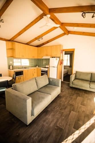 Deluxe Queen Suite