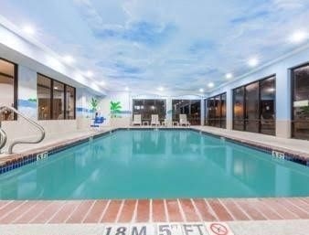 Baymont Inn and Suites Seabrook Kemah0