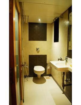 Vista Rooms near Marine Lines Station0