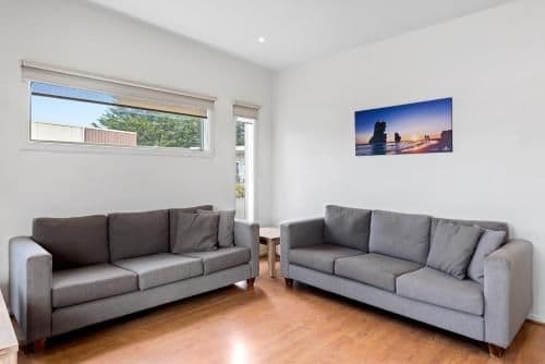 Deluxe 2 Bedroom Cabin - Sleeps 5