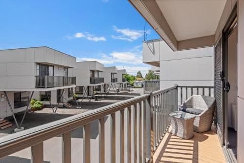 Deluxe 3 Bedroom Apartment - Sleeps 8