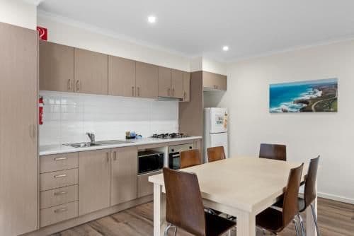Deluxe 3 Bedroom Apartment - Sleeps 6