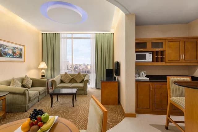 SUITE BUSINESS