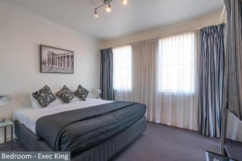 Executive Two Bedroom Apartment with Queen Bed and 2 Single Beds