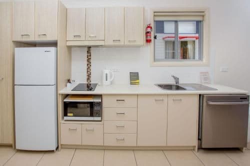 Deluxe Two-Bedroom Villa with Pool View - Disability Access