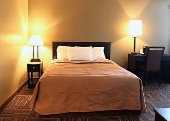 Sunlac Inn Devils Lake0