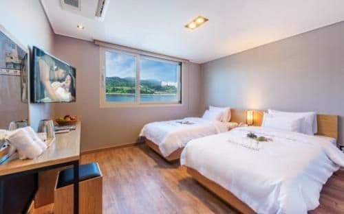 Twin Room with Sea View