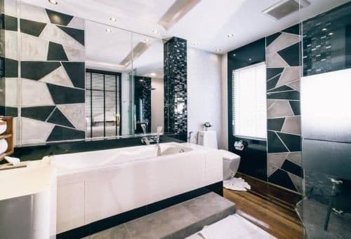 Queen Room with Pool View