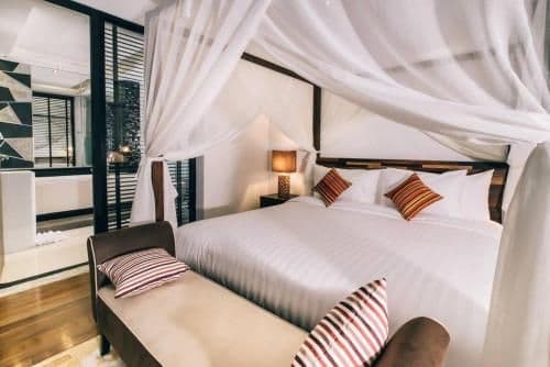 Queen Room with Pool View