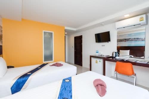 2 connecting double room