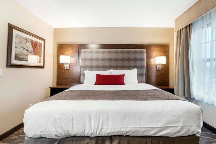 Best Western Plus Grand Castle Inn and Suites Best Western Plus Grand Castle Inn and Suites