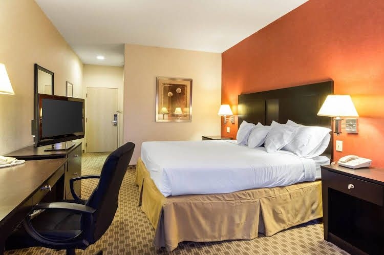 Quality Inn and Suites0