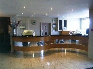 Barons Court Hotel2