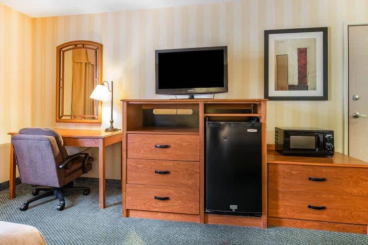 Quality Inn Colorado Springs Airport Quality Inn Colorado Springs Airport