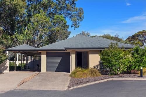 Deluxe 3 Bedroom House - Sleeps 6
