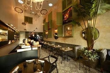 Vintro South Beach Curio Collection by Hilton0