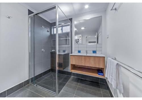 Deluxe 2 Bedroom Cabin - Water Park View