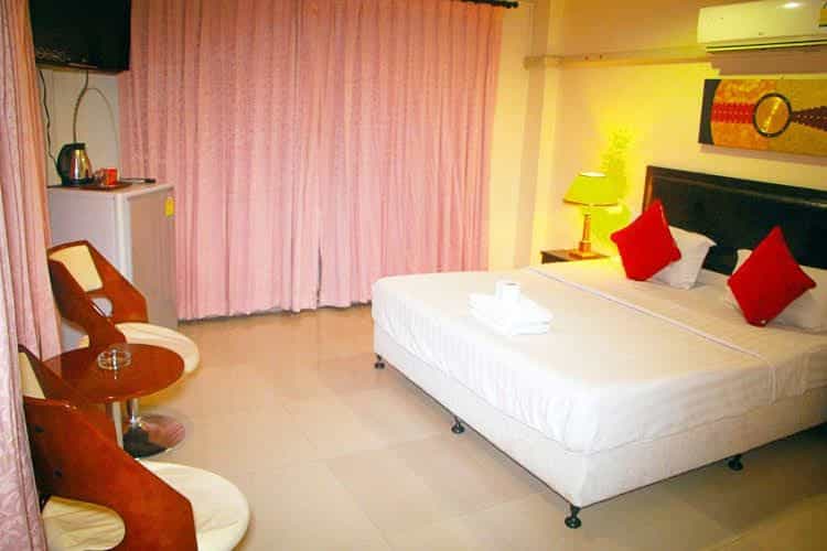 Royal Q and D Suites Royal Q and D Suites