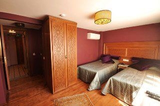 Merial Hotel2