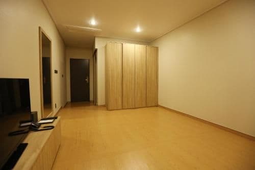 Korean-Style Standard Family Room