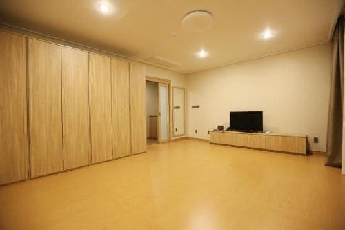 Korean-Style Deluxe Family Room
