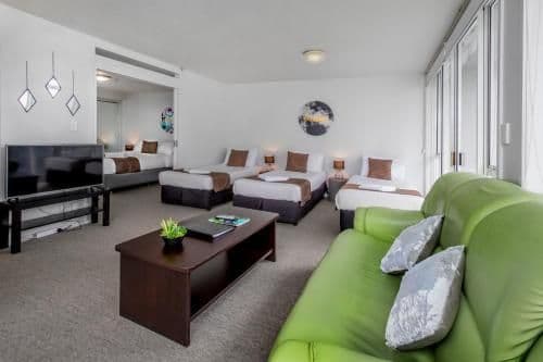 Deluxe Family Suite