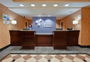 HOLIDAY INN EXPRESS and SUITES CAL EXPO0