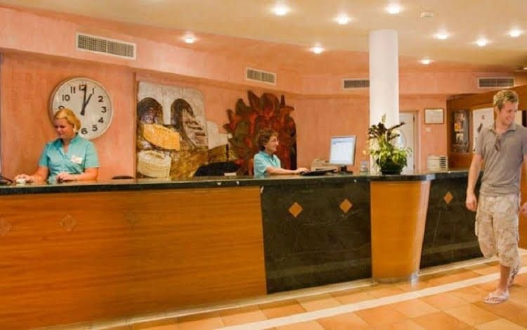 Globales Apartamentos Binimar0