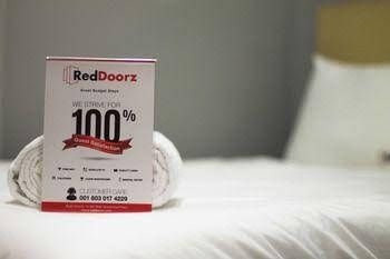 RedDoorz near Pondok Pinang0