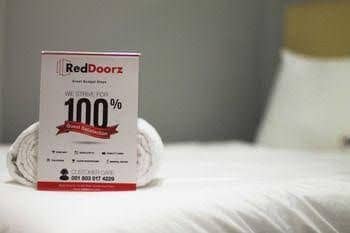 RedDoorz near Pondok Pinang RedDoorz near Pondok Pinang