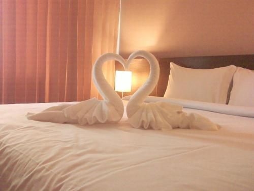 โรงแรมลีโอซอ (Leosor Hotel)2