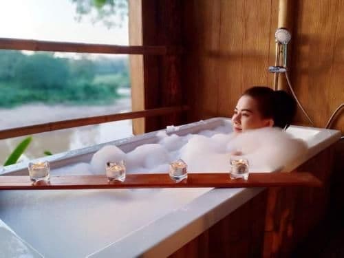 Deluxe King Room with River View