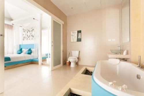 Grand Seaview Pool Suite