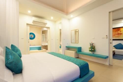 Grand Seaview Pool Suite