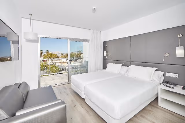 Double or Twin POOL VIEW