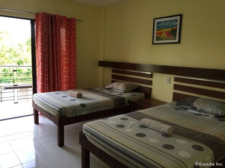 Greenfields Tourist Inn0
