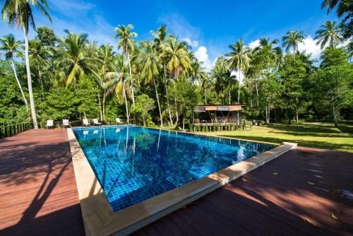 Phangan Akuna1