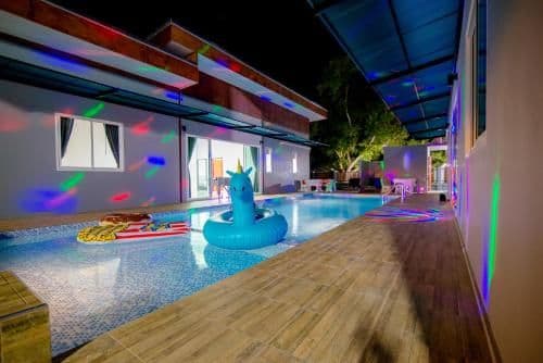 Six-Bedroom House with Private Pool