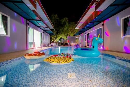 Six-Bedroom House with Private Pool