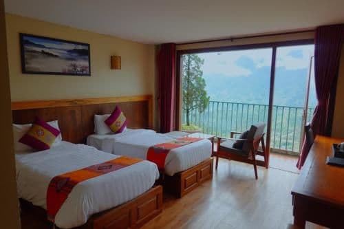 Deluxe Double or Twin Room with Mountain View